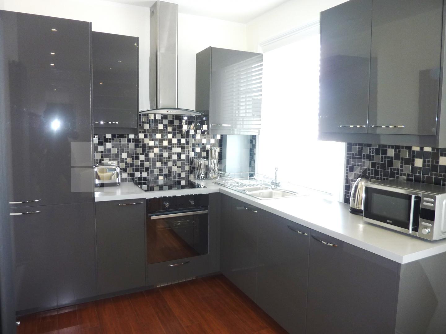 			LUXURY MODERN ONE BED!, 1 Bedroom, 1 bath, 1 reception Flat			 St Augustines Road, CAMDEN SQUARE